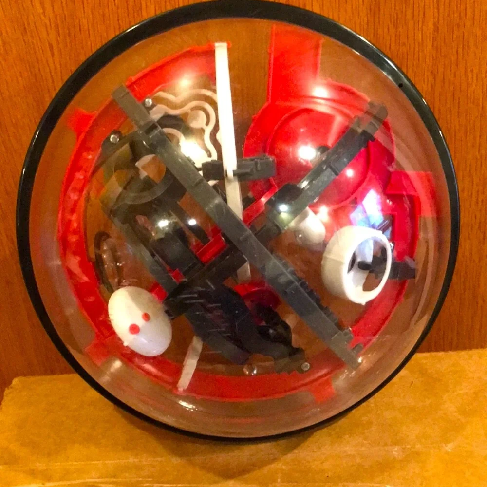 Sharper Image Marble Maze Ball Toy Game Kids Fun Educational STEM challenge GUC